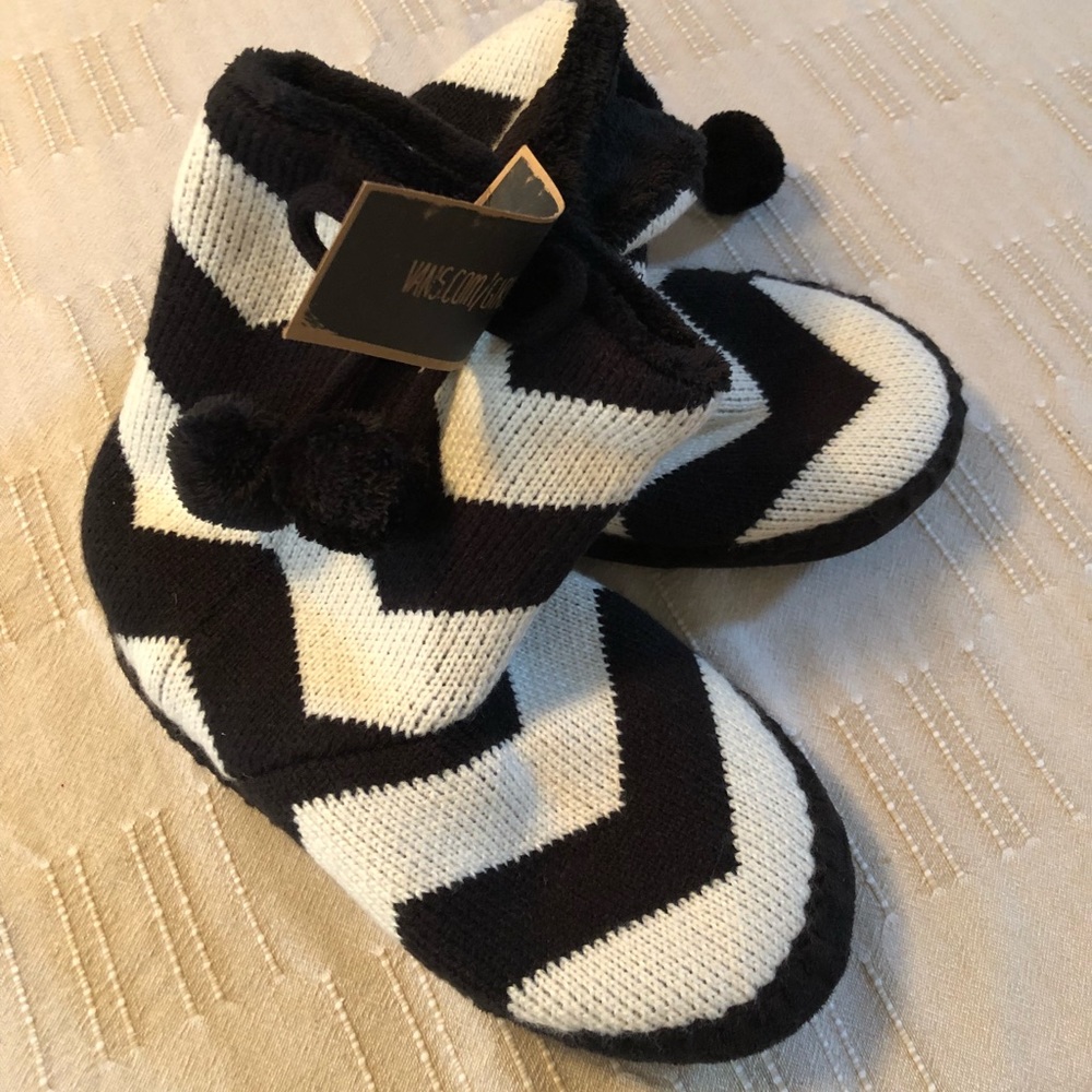 New with tags vans slippers
